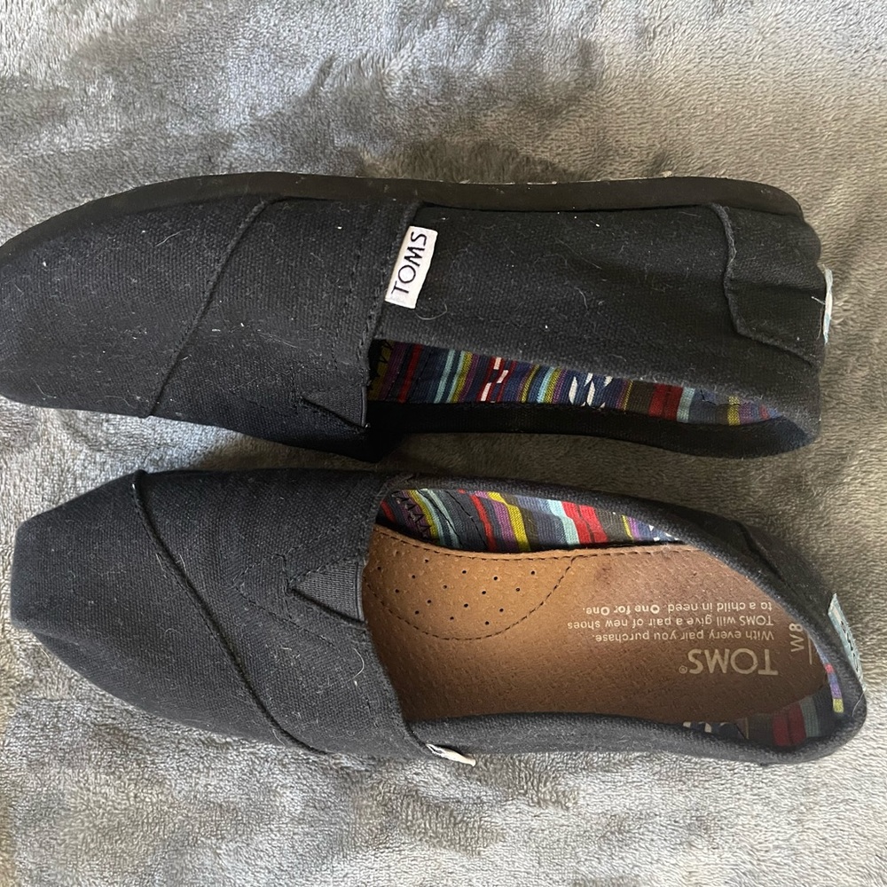 Tom’s size 8